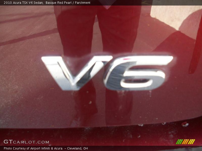  2010 TSX V6 Sedan Logo