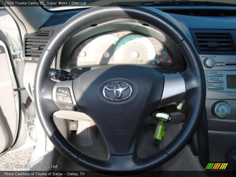 Super White / Charcoal 2009 Toyota Camry SE