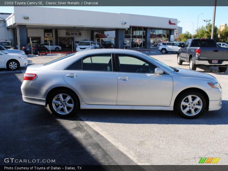 Classic Silver Metallic / Charcoal 2009 Toyota Camry SE