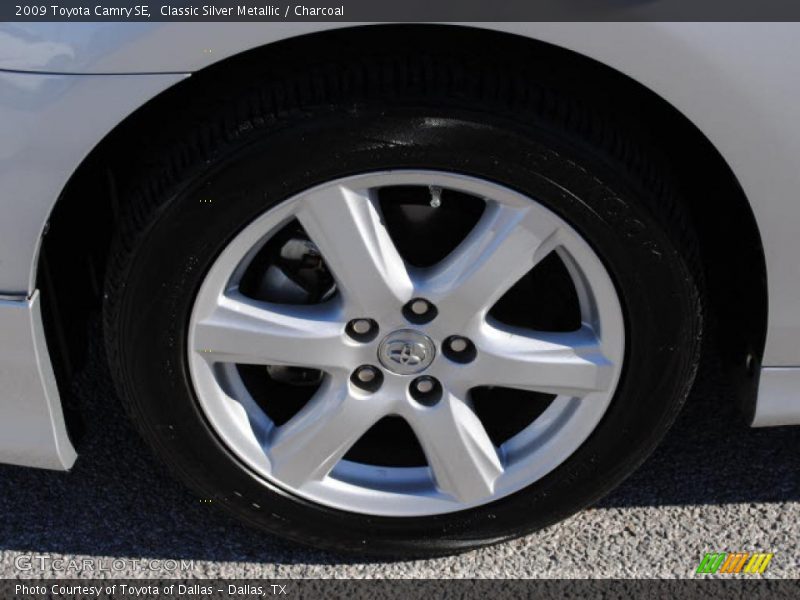 Classic Silver Metallic / Charcoal 2009 Toyota Camry SE