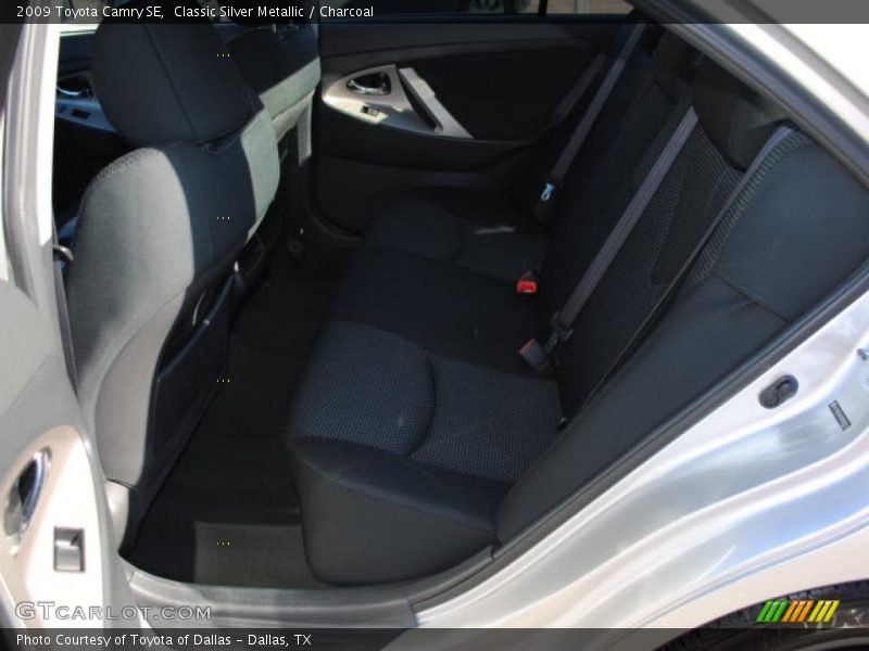 Classic Silver Metallic / Charcoal 2009 Toyota Camry SE