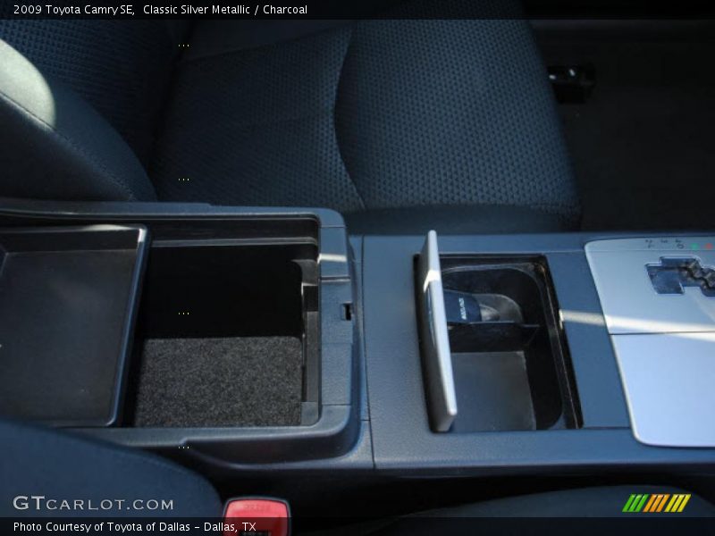 Classic Silver Metallic / Charcoal 2009 Toyota Camry SE
