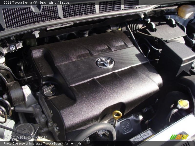 Super White / Bisque 2011 Toyota Sienna V6