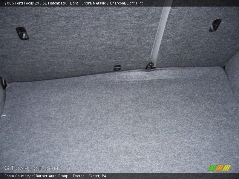 Light Tundra Metallic / Charcoal/Light Flint 2006 Ford Focus ZX5 SE Hatchback