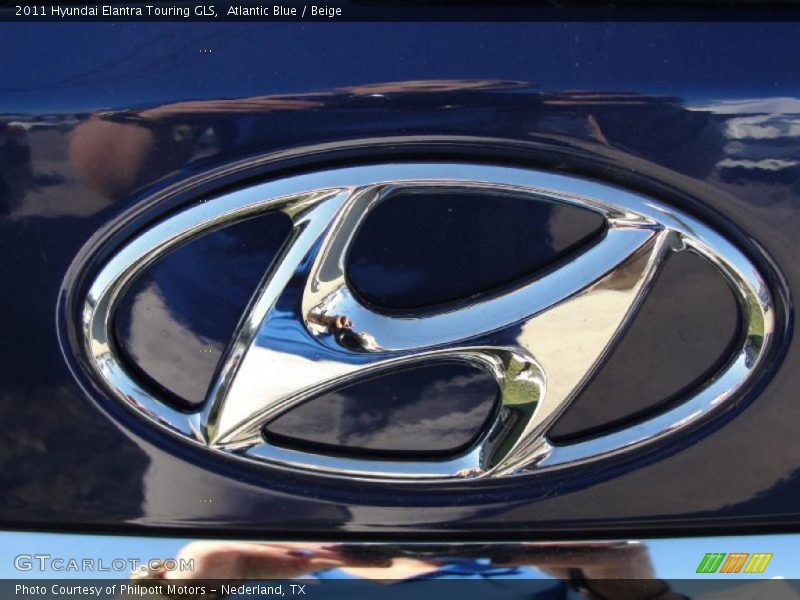  2011 Elantra Touring GLS Logo