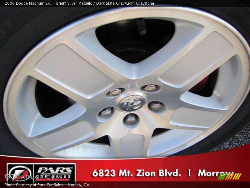 Bright Silver Metallic / Dark Slate Gray/Light Graystone 2006 Dodge Magnum SXT