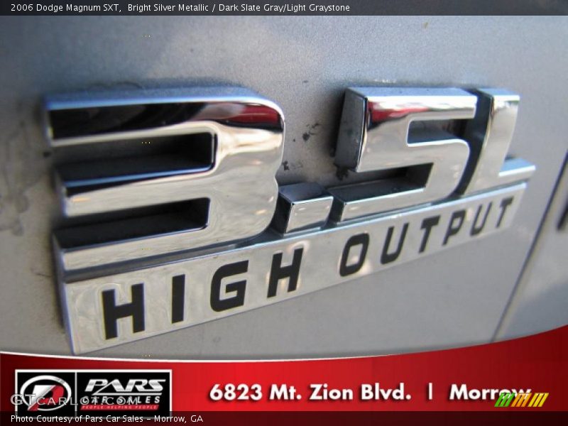 Bright Silver Metallic / Dark Slate Gray/Light Graystone 2006 Dodge Magnum SXT
