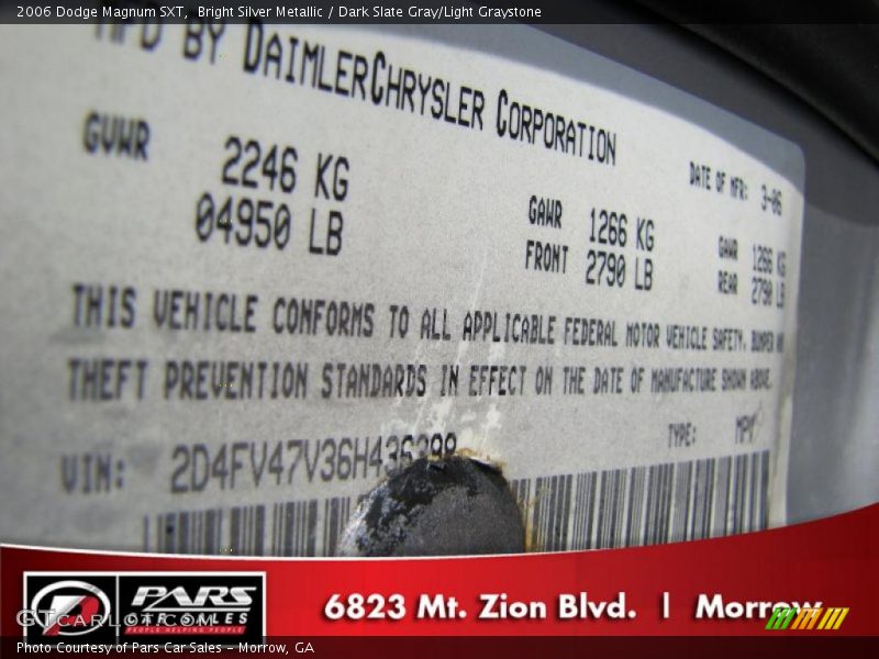 Bright Silver Metallic / Dark Slate Gray/Light Graystone 2006 Dodge Magnum SXT