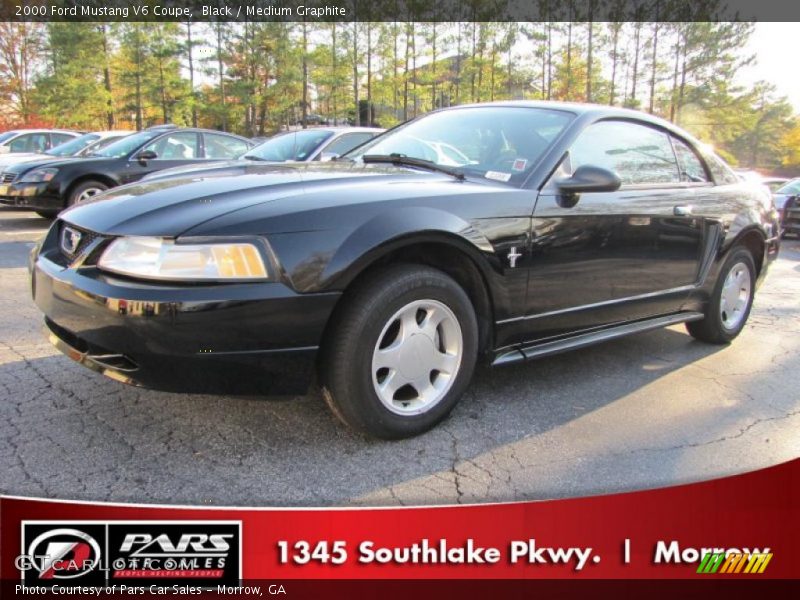 Black / Medium Graphite 2000 Ford Mustang V6 Coupe