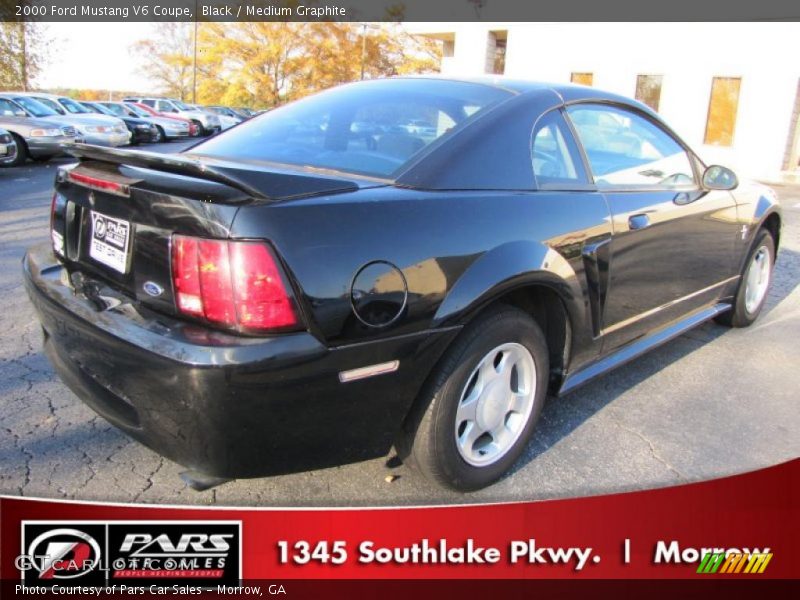 Black / Medium Graphite 2000 Ford Mustang V6 Coupe