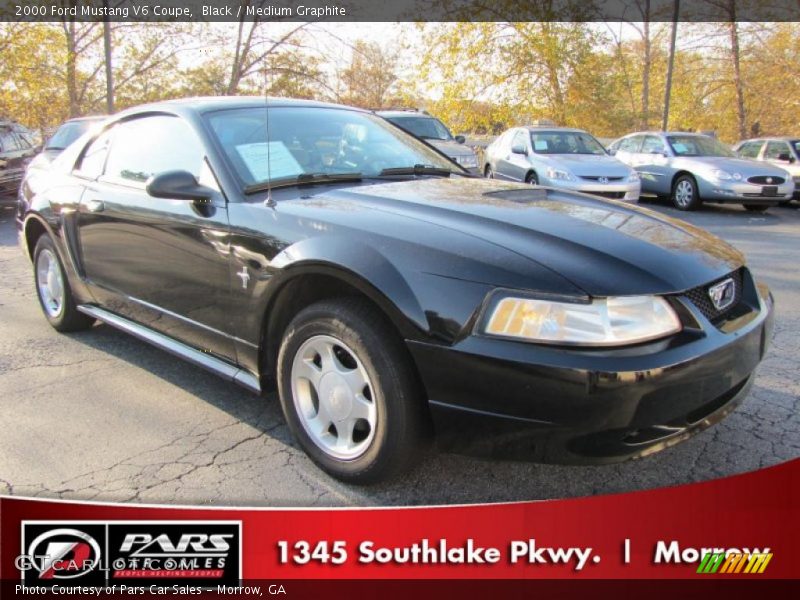 Black / Medium Graphite 2000 Ford Mustang V6 Coupe
