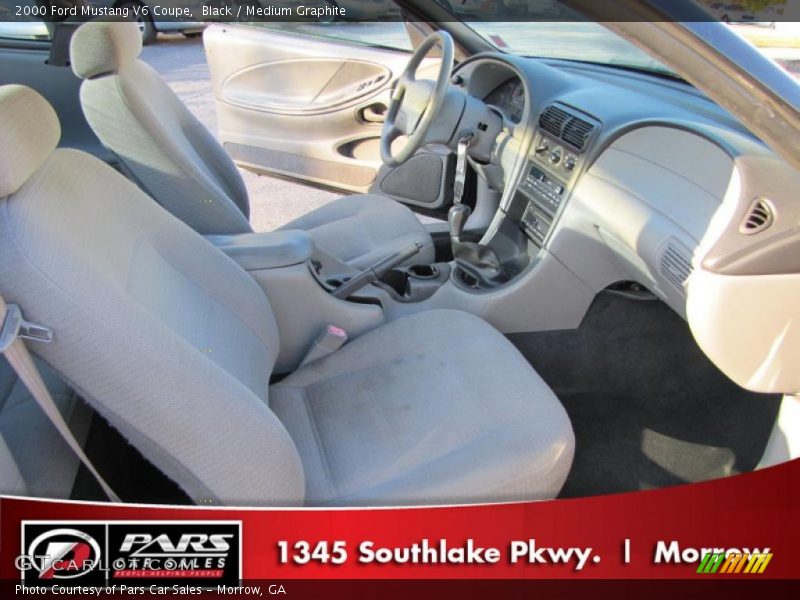 Black / Medium Graphite 2000 Ford Mustang V6 Coupe