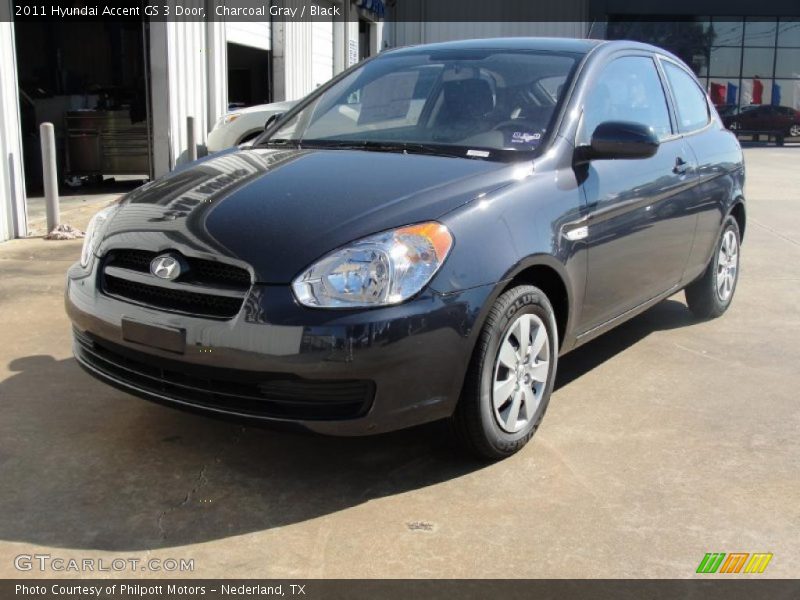 Front 3/4 View of 2011 Accent GS 3 Door