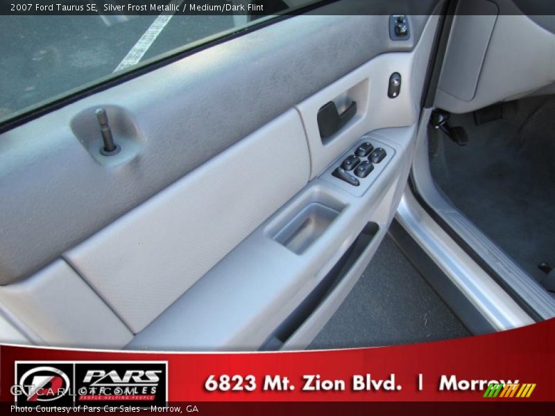 Silver Frost Metallic / Medium/Dark Flint 2007 Ford Taurus SE