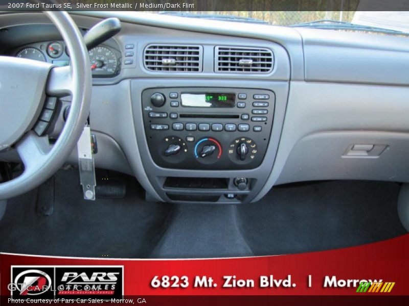 Silver Frost Metallic / Medium/Dark Flint 2007 Ford Taurus SE