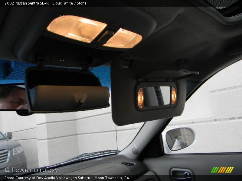 Cloud White / Stone 2002 Nissan Sentra SE-R