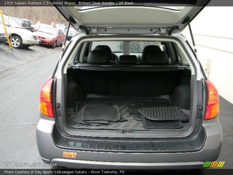  2005 Outback 2.5i Limited Wagon Trunk