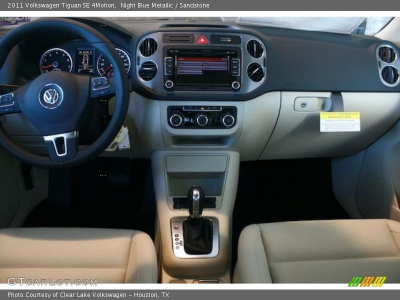 Dashboard of 2011 Tiguan SE 4Motion