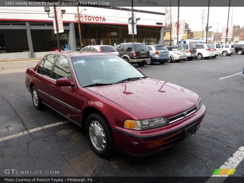 Front 3/4 View of 1993 Accord EX Sedan