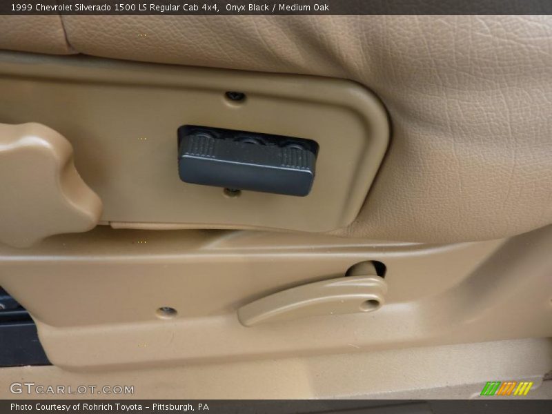 Onyx Black / Medium Oak 1999 Chevrolet Silverado 1500 LS Regular Cab 4x4