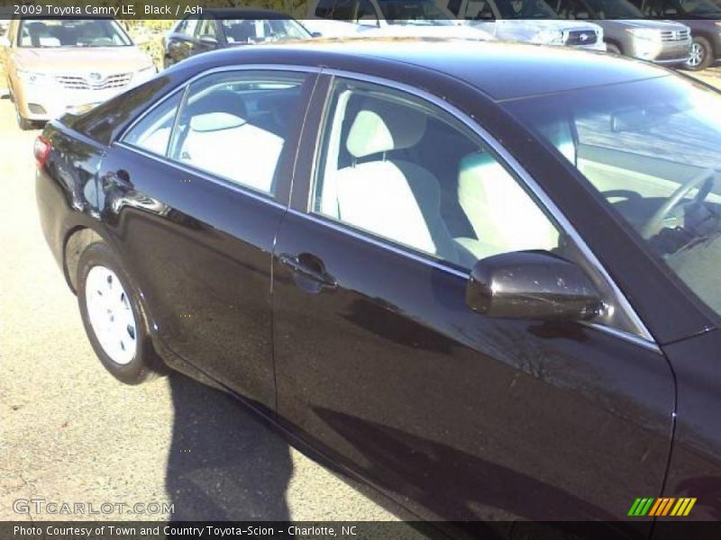 Black / Ash 2009 Toyota Camry LE