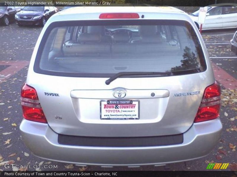 Millennium Silver Metallic / Gray 2002 Toyota Highlander V6