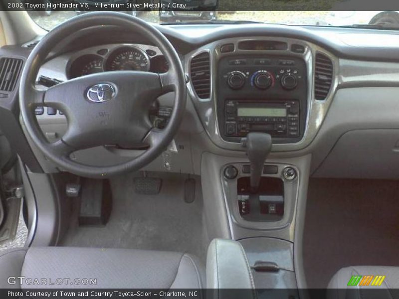 Millennium Silver Metallic / Gray 2002 Toyota Highlander V6
