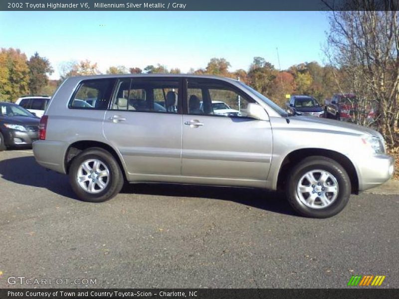 Millennium Silver Metallic / Gray 2002 Toyota Highlander V6