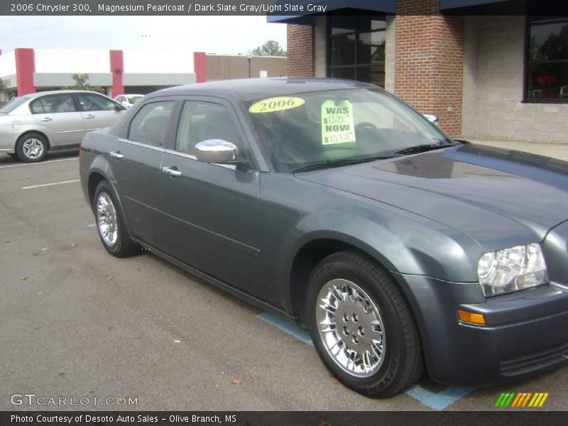 Magnesium Pearlcoat / Dark Slate Gray/Light Slate Gray 2006 Chrysler 300