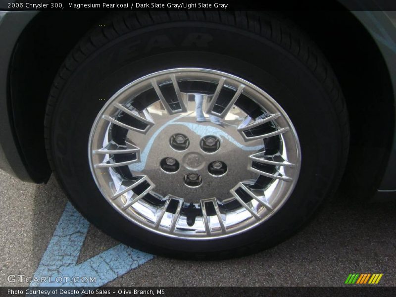 Magnesium Pearlcoat / Dark Slate Gray/Light Slate Gray 2006 Chrysler 300