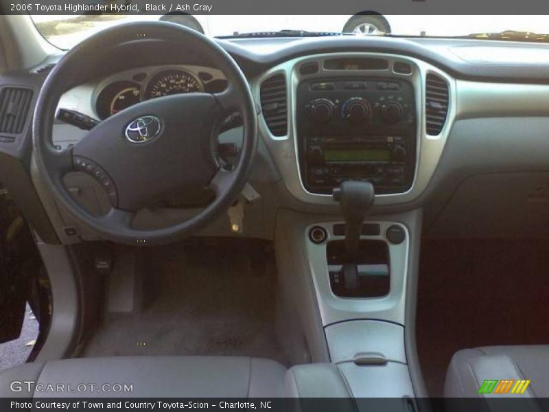 Black / Ash Gray 2006 Toyota Highlander Hybrid
