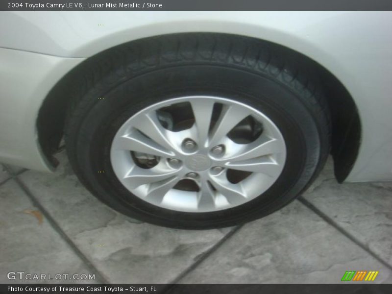 Lunar Mist Metallic / Stone 2004 Toyota Camry LE V6