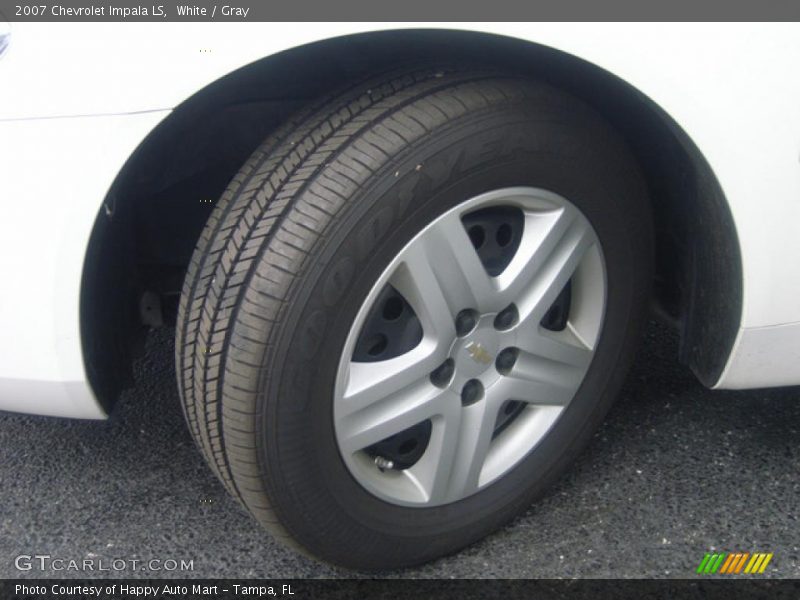 White / Gray 2007 Chevrolet Impala LS