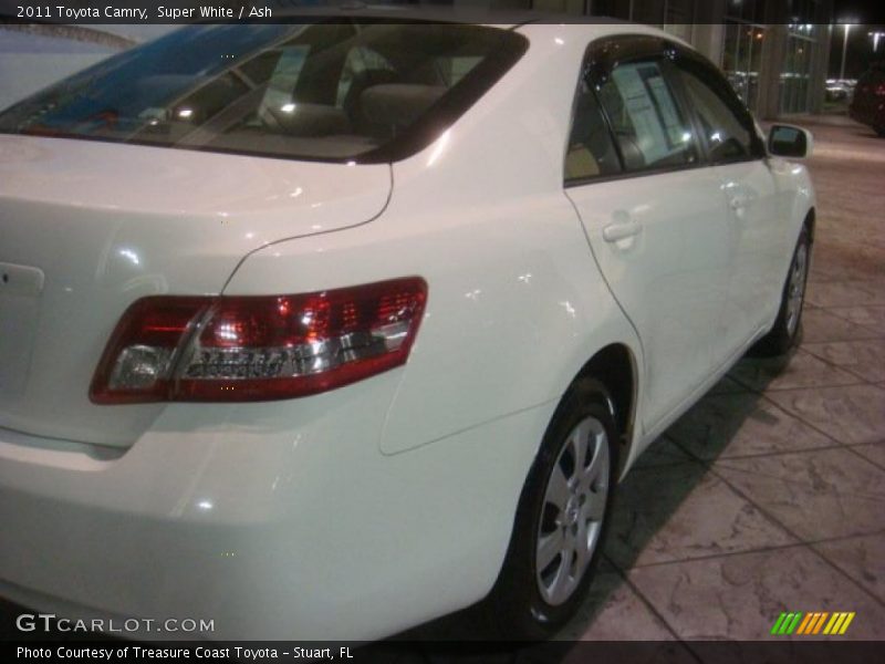 Super White / Ash 2011 Toyota Camry