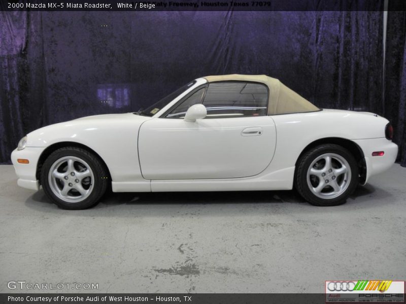 White / Beige 2000 Mazda MX-5 Miata Roadster