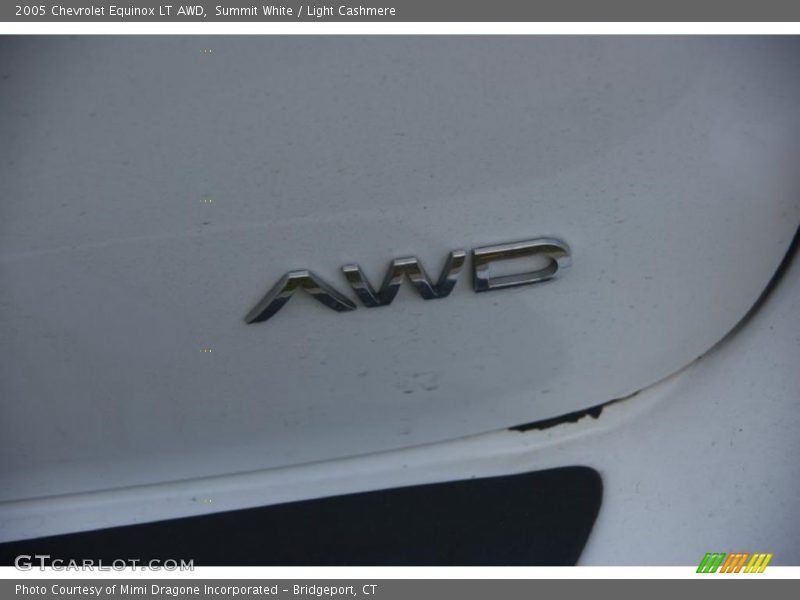 Summit White / Light Cashmere 2005 Chevrolet Equinox LT AWD