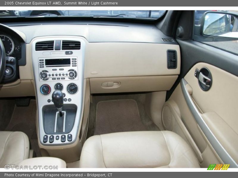 Summit White / Light Cashmere 2005 Chevrolet Equinox LT AWD
