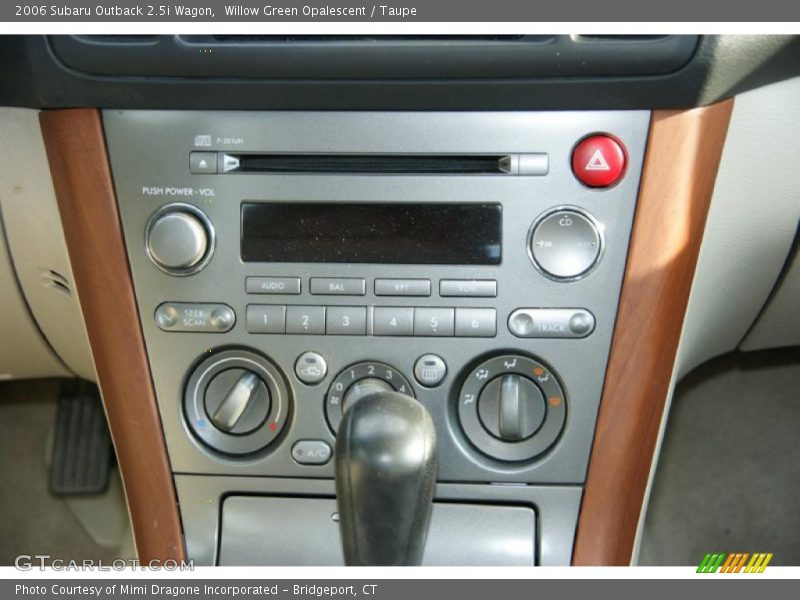 Willow Green Opalescent / Taupe 2006 Subaru Outback 2.5i Wagon