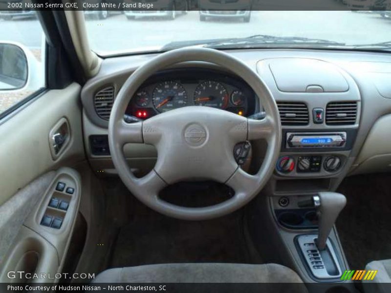 Cloud White / Sand Beige 2002 Nissan Sentra GXE