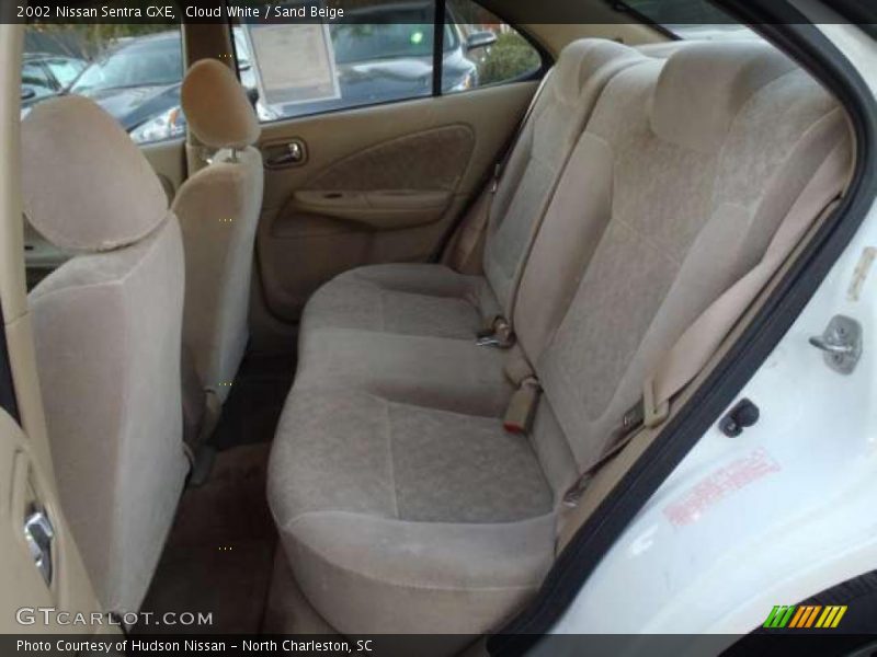 Cloud White / Sand Beige 2002 Nissan Sentra GXE