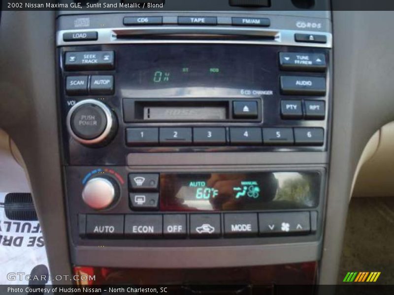 Sunlit Sand Metallic / Blond 2002 Nissan Maxima GLE