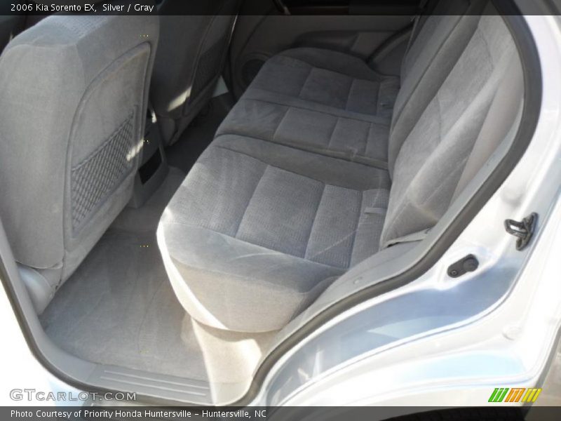 Silver / Gray 2006 Kia Sorento EX