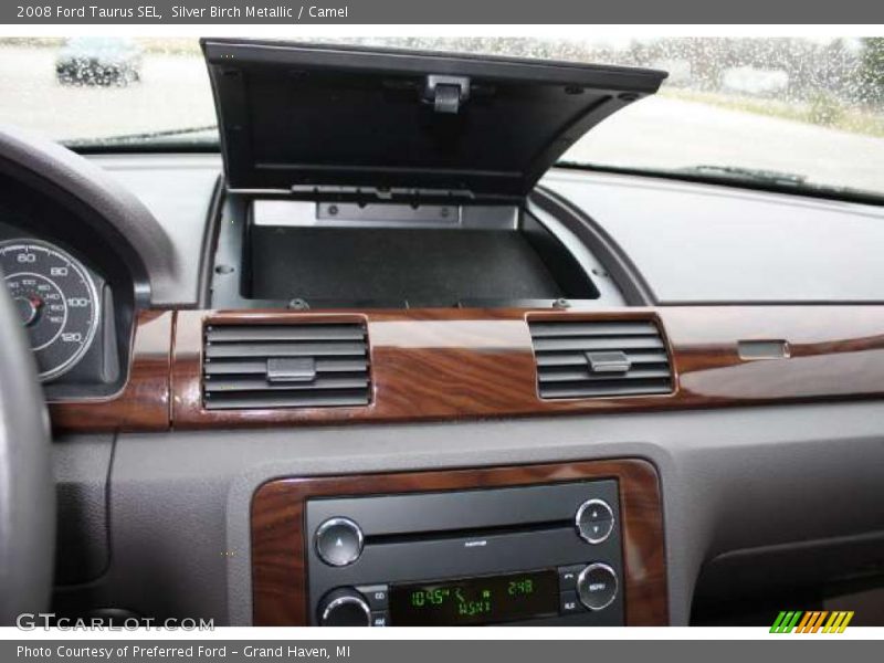 Silver Birch Metallic / Camel 2008 Ford Taurus SEL