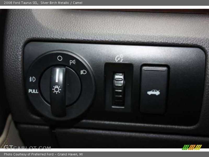 Silver Birch Metallic / Camel 2008 Ford Taurus SEL