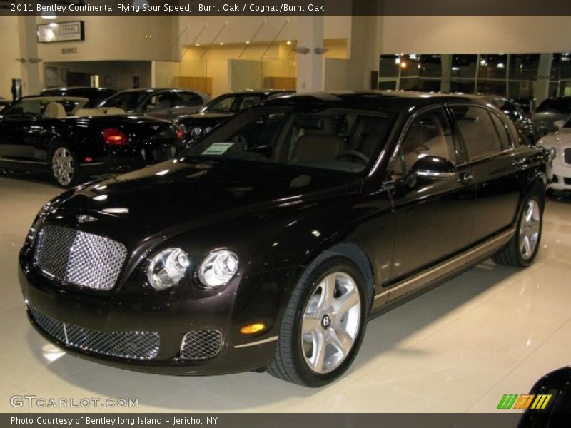 Front 3/4 View of 2011 Continental Flying Spur Speed