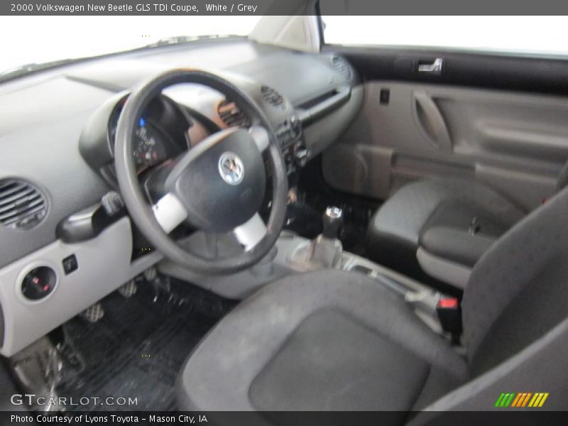 White / Grey 2000 Volkswagen New Beetle GLS TDI Coupe