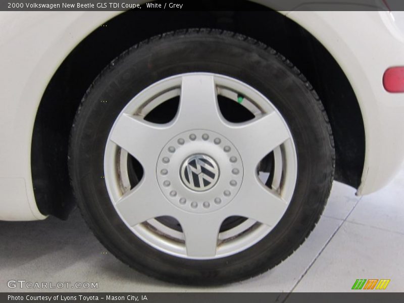 White / Grey 2000 Volkswagen New Beetle GLS TDI Coupe
