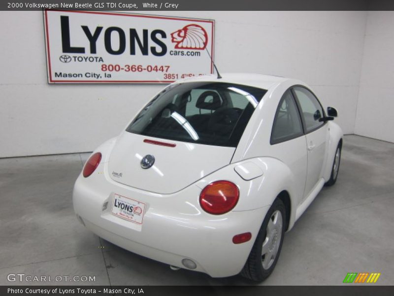 White / Grey 2000 Volkswagen New Beetle GLS TDI Coupe