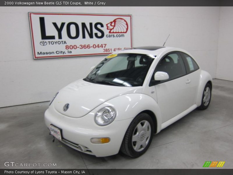 White / Grey 2000 Volkswagen New Beetle GLS TDI Coupe