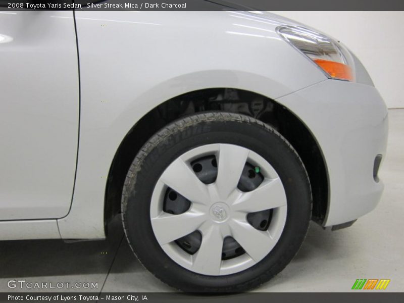 Silver Streak Mica / Dark Charcoal 2008 Toyota Yaris Sedan